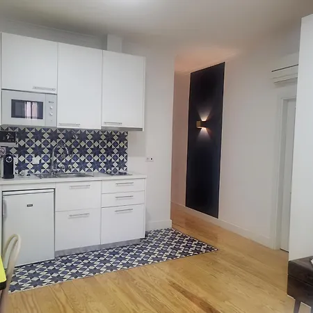 Alfama Apartments Services-2