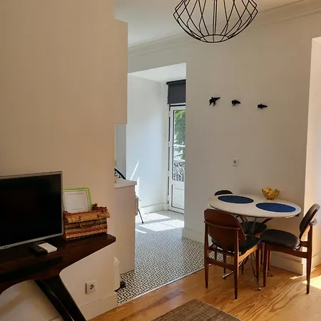 Alfama Apartments Services-3